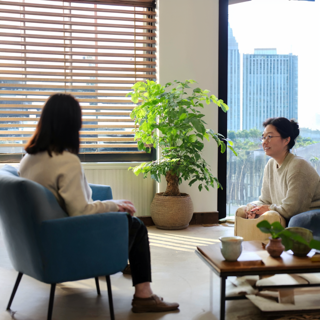 大脑研究新发现:学说话不只靠嘴,更靠听觉和感觉-心定心理